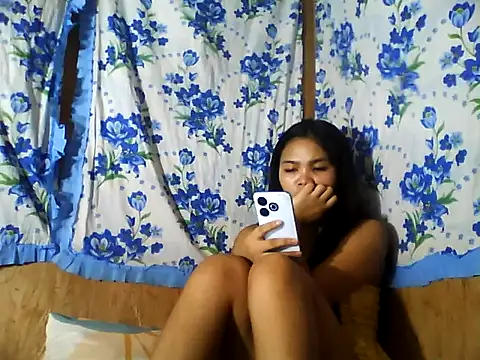 PinaySkinnyJust18 online show from 5, 7, 2026
