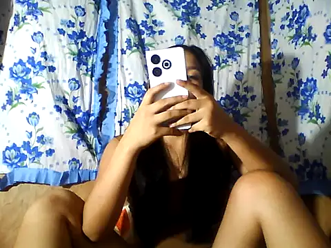 PinaySkinnyJust18 online show from 9, 7, 2026