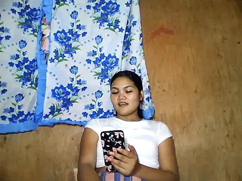 PinaySkinnyJust18 online show from 12, 7, 2026