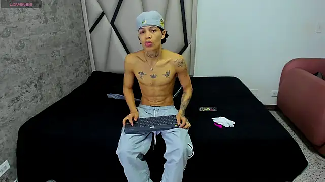 Dogan Renzo0 online show from 13, 3, 2026