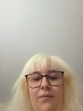 Ashlovescannabis online show from 16, 7, 2026