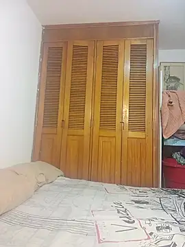 Snapshot of auroracandelax chatting on 17, 3, 2026 auroracandelax online show from 17, 3, 2026