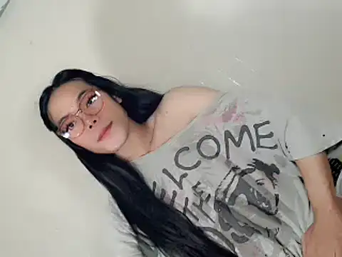 Urhotfucking veronica1 online show from 3, 4, 2026