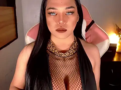 Snapshot of SeducingMonica chatting on 8, 3, 2026 SeducingMonica online show from 8, 3, 2026