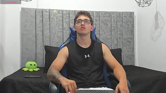 Calvin Hunter online show from 22, 7, 2026