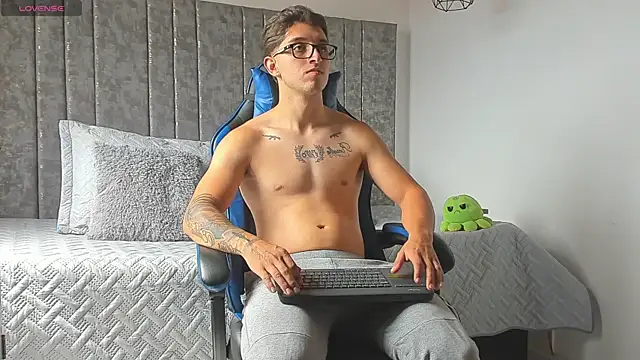 Calvin Hunter online show from 6, 8, 2026