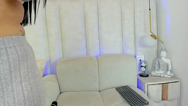 Im LunaLuxe online show from 8, 5, 2026