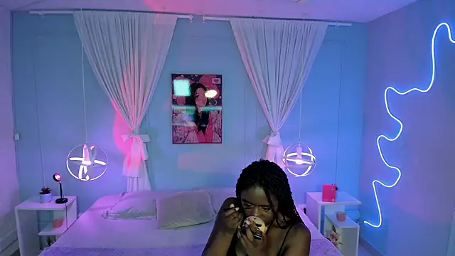 naomi campell online show from 5, 3, 2026