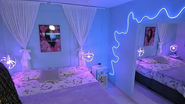 naomi campell online show from 10, 3, 2026