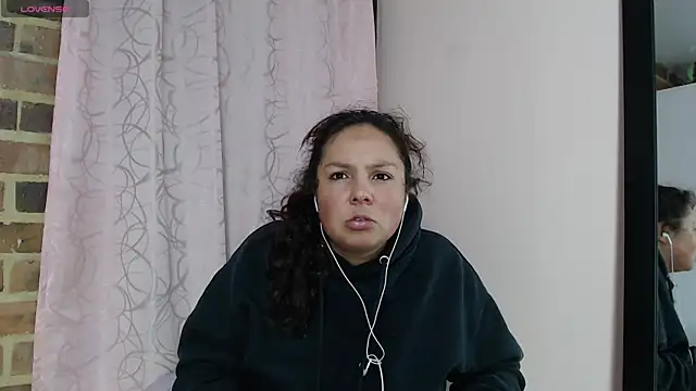 HannaRose- online show from 3, 5, 2026