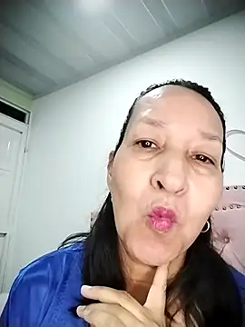 Snapshot of RosseLaure chatting on 2, 7, 2026 RosseLaure online show from 2, 7, 2026