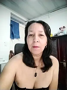 Snapshot of RosseLaure chatting on 19, 7, 2026 RosseLaure online show from 19, 7, 2026