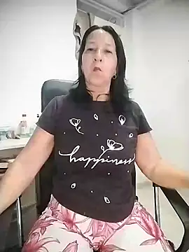 Snapshot of RosseLaure chatting on 1, 8, 2026 RosseLaure online show from 1, 8, 2026
