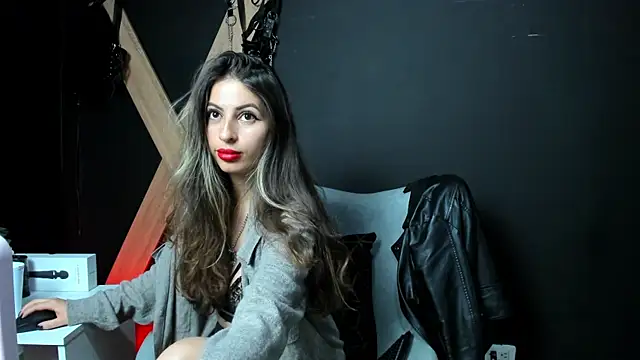 GoddesLeila online show from 13, 5, 2026