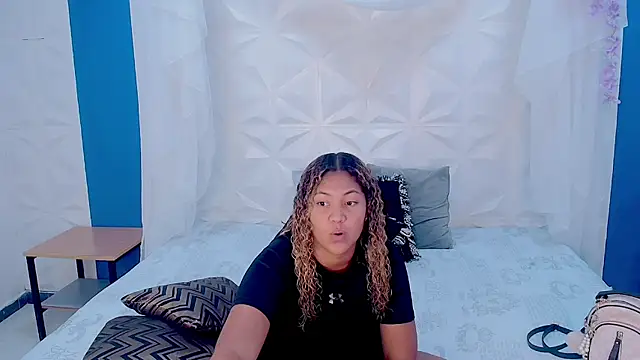 mayli marie online show from 2, 5, 2026