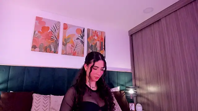 Snapshot of IrinaBlanc chatting on 4, 3, 2026 IrinaBlanc online show from 4, 3, 2026