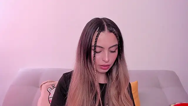 Snapshot of Fernanda_aaaa chatting on 4, 7, 2026 Fernanda aaaa online show from 4, 7, 2026