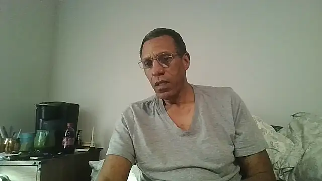 swimmer2496 online show from 17, 1, 2026