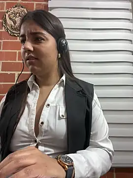 Snapshot of A-uroora chatting on 19, 2, 2026 A-uroora online show from 19, 2, 2026