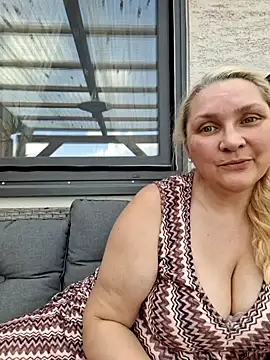 Snapshot of MaskedQueen77 chatting on 13, 7, 2026 MaskedQueen77 online show from 13, 7, 2026