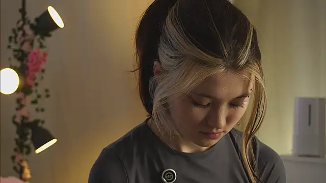 EleniRoeber online show from 15, 3, 2026