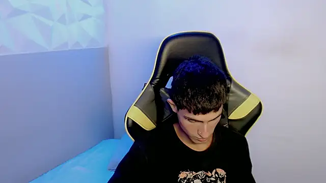 Akyra latinn online show from 17, 2, 2026