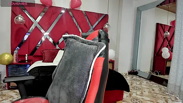 Snapshot of Lucia_24x chatting on 18, 2, 2026 Lucia 24x online show from 18, 2, 2026