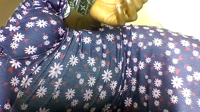 Snapshot of mbaliNzimande chatting on 6, 3, 2026 mbaliNzimande online show from 6, 3, 2026