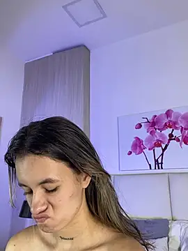 JuliaColemann online show from 7, 8, 2026