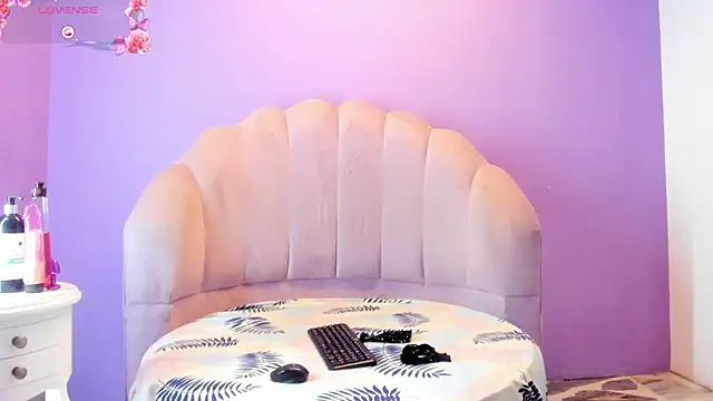 Snapshot of tifanibrown chatting on 7, 3, 2026 tifanibrown online show from 7, 3, 2026