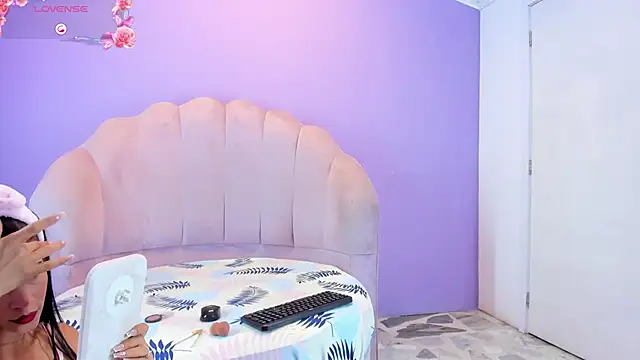 Snapshot of tifanibrown chatting on 9, 3, 2026 tifanibrown online show from 9, 3, 2026