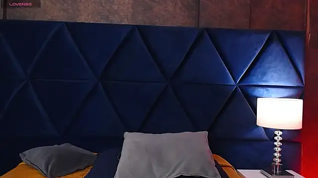 Logan Woods online show from 13, 3, 2026