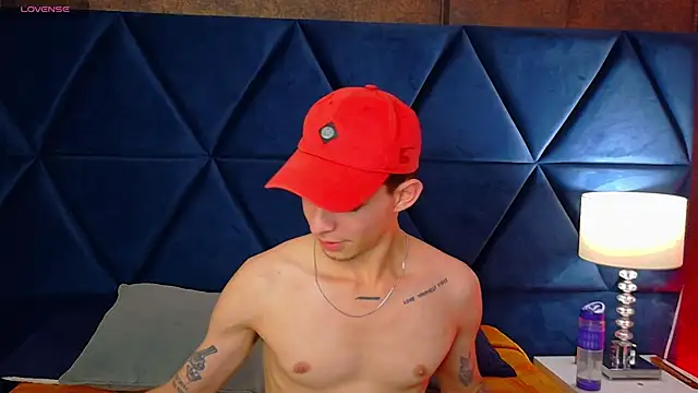 Logan Woods online show from 15, 3, 2026