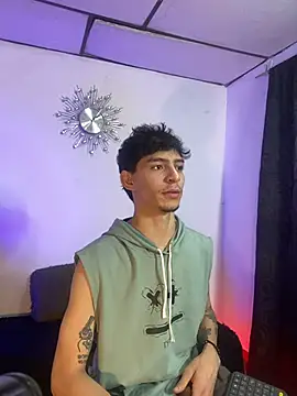 Logan Woods online show from 1, 4, 2026