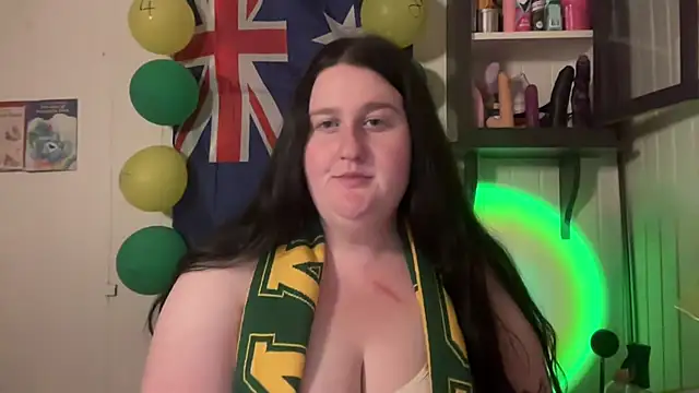 xopeachybaby online show from 7, 7, 2026