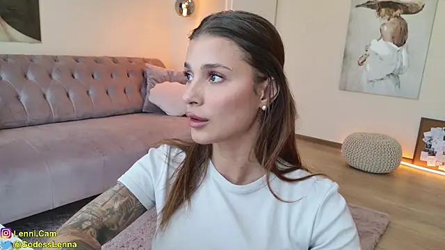 Lenna Godess online show from 3, 2, 2026