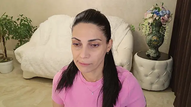 LovelyBeatrice online show from 29, 4, 2026