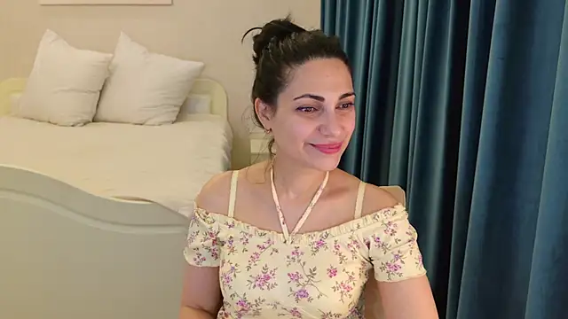 LovelyBeatrice online show from 28, 7, 2026