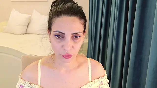 LovelyBeatrice online show from 28, 7, 2026
