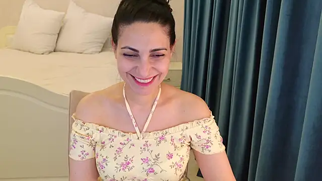 LovelyBeatrice online show from 28, 7, 2026