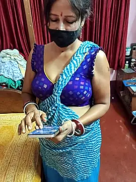 Snapshot of Little-Roshni chatting on 28, 6, 2026 Little-Roshni online show from 28, 6, 2026