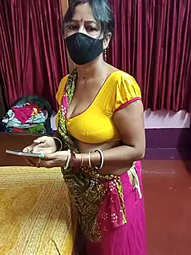 Snapshot of Little-Roshni chatting on 1, 7, 2026 Little-Roshni online show from 1, 7, 2026