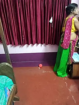 Snapshot of Little-Roshni chatting on 27, 7, 2026 Little-Roshni online show from 27, 7, 2026