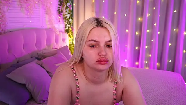 AmeliaWeells online show from 8, 5, 2026