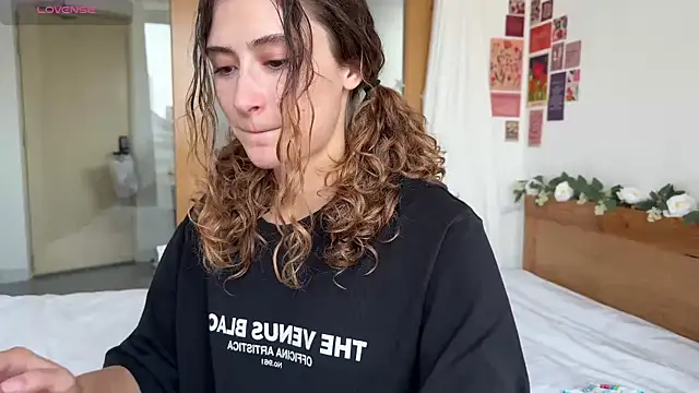 cutiemari online show from 3, 5, 2026