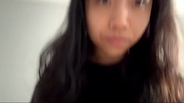 SweetMiaXO online show from 16, 3, 2026