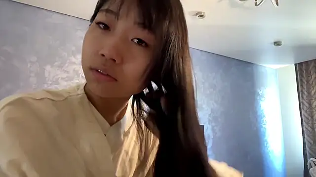 SweetMiaXO online show from 5, 5, 2026