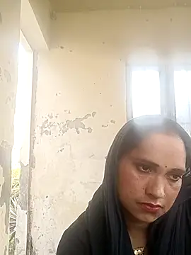 Cute-karisma1234 online show from 25, 2, 2026