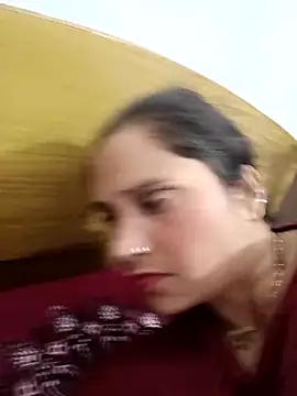 Cute-karisma1234 online show from 9, 3, 2026