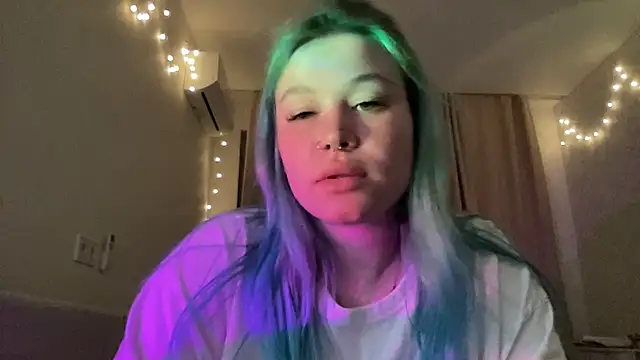 Lulu Di online show from 19, 4, 2026